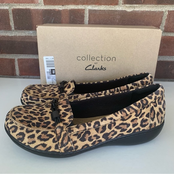 Clarks Leopard Print Flats - Picture 5 of 9